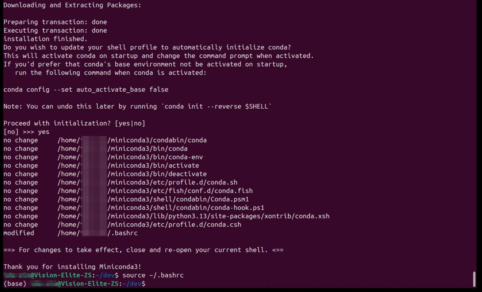 Minicondaインストール実行画面。ライセンス同意、インストールパスの確認、condaの初期化設定などが表示されている